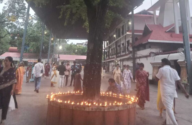 കൂവളത്തറയിലെ ദീപാലങ്കാരം