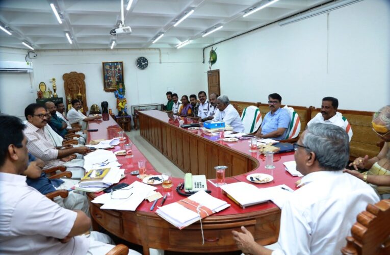 വിവാഹത്തിരക്ക് നിയന്ത്രണം, ജീവനക്കാര്‍ക്ക് അനുമോദനം